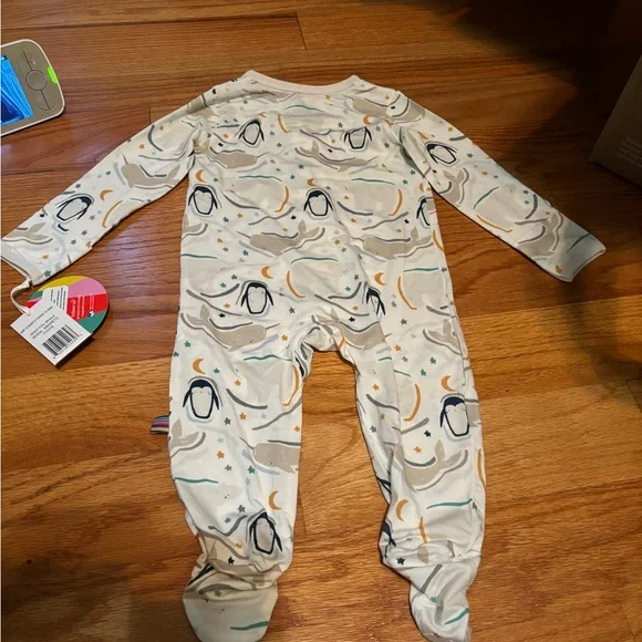 NWOT Magnetic Me modal sleeper 3-6 months - make diaper changes a breeze! - Picture 7 of 7